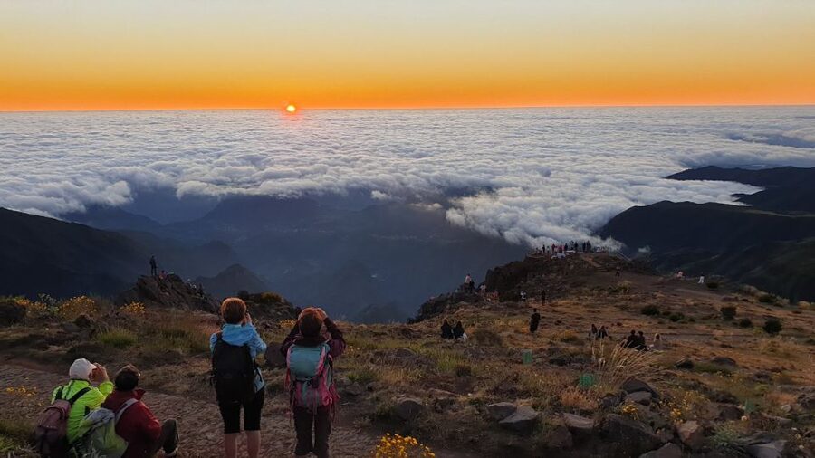 Madeira: Pico do Areeiro Sunrise Tour - Why the Pico do Areeiro sunrise is worth the alarm