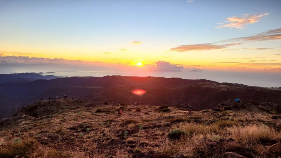 Madeira: Pico do Areeiro Sunrise Tour - A small vehicle and a guide who watches the weather