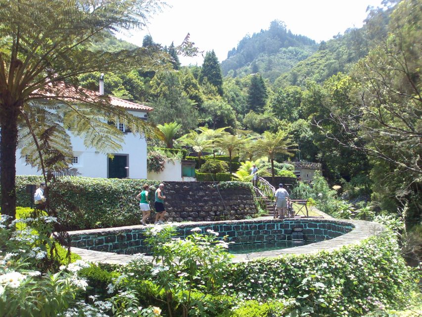 Madeira: Pico do Arieiro & Laurissilva Forest - East tour - Porto da Cruz, a small village with a sea promenade