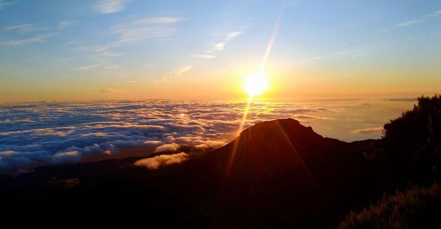 Madeira: Pico Ruivo Guided Sunrise Hike with Hotel Pickup - Why the dark start makes Pico Ruivo special