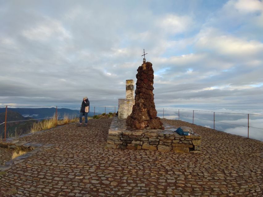Madeira: Pico Ruivo Guided Sunrise Hike with Hotel Pickup - From Achada do Teixeira to the summit