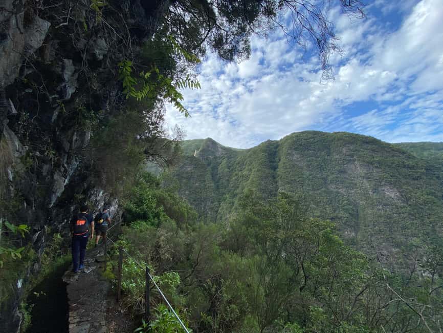 Madeira: PR 9 - Levada do Caldeirão Verde Hike Transfer - What the $47 price really covers