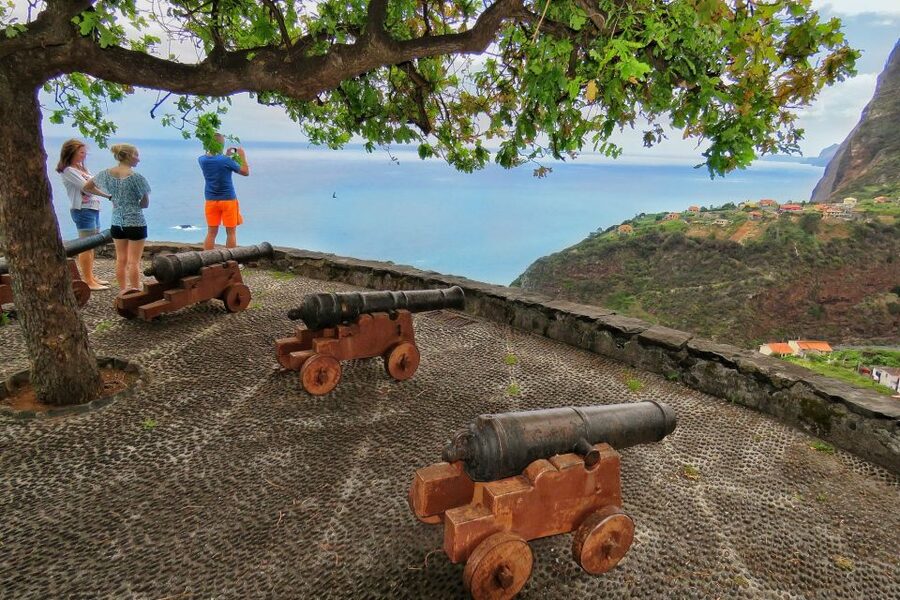 Madeira : Santana & Peaks full day tour by Open 4x4 - Portela viewpoint and the sight of Eagles Rock