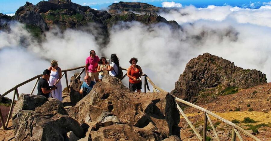 Madeira : Santana & Peaks full day tour by Open 4x4 - From Funchal to Machico and the island’s dividing ridge