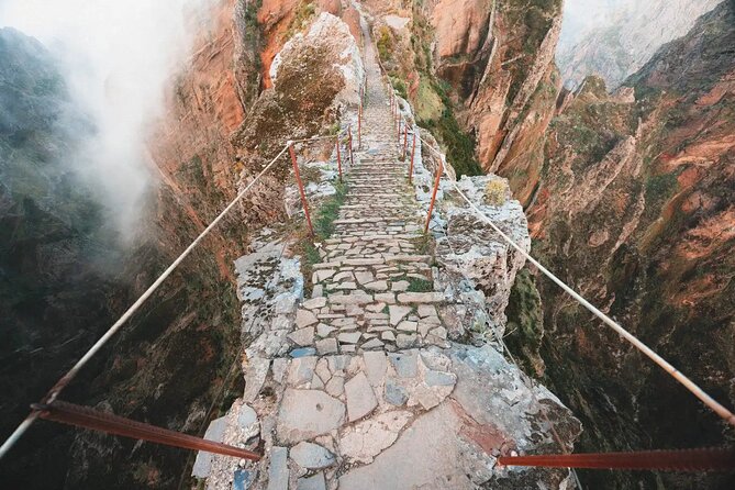 Madeira: Sunrise at Pico do Arieiro & Hike Larano trail - From Funchal to Pico do Arieiro before dawn