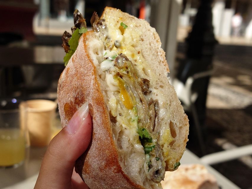 No Diet Club - Unique food tour in Lisbon with many Tastings - The guides make the difference