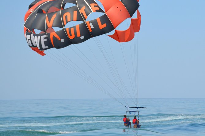 Parasailing from Vilamoura - Timing, language, and service details