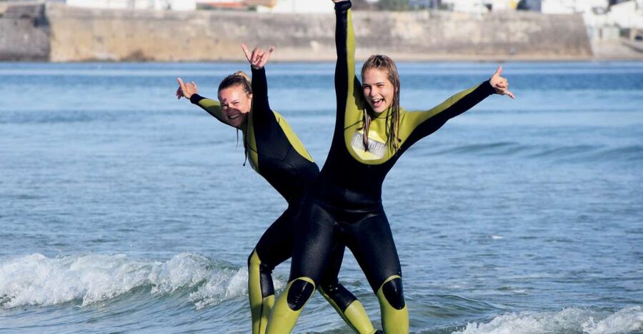 Peniche: Surfing Lessons for all surf levels - What the 90 or 120 minutes include