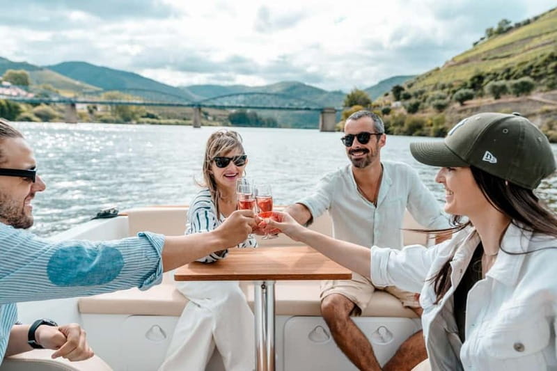 Pinhão: Douro River Solar Boat Tour with Wine Tasting - A peaceful way to meet the Douro