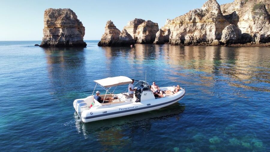 Ponta da Piedade and Lagos Coast Private tour - Entering the caves and arches of Ponta da Piedade