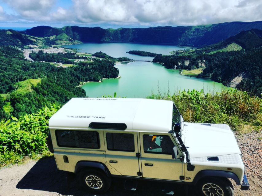 Ponta Delgada: Full-Day Sete Cidades 4X4 Tour with Lunch - A local lunch that earns its place in the itinerary