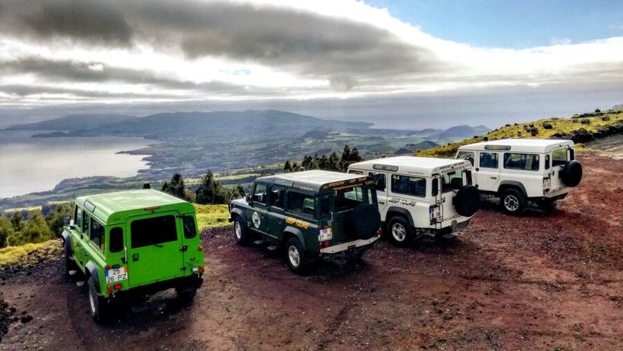Ponta Delgada: Full-Day Sete Cidades 4X4 Tour with Lunch - Comfort, seating, and what to bring