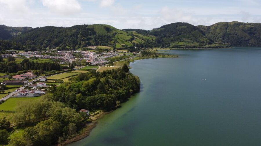 Ponta Delgada: Half-Day 4x4 Sete Cidades Trip - Should you book this Sete Cidades tour?