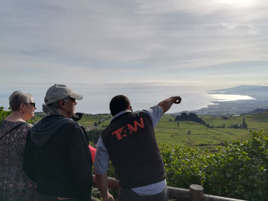 Ponta Delgada: Half-Day 4x4 Sete Cidades Trip - Forest roads across a volcanic crater