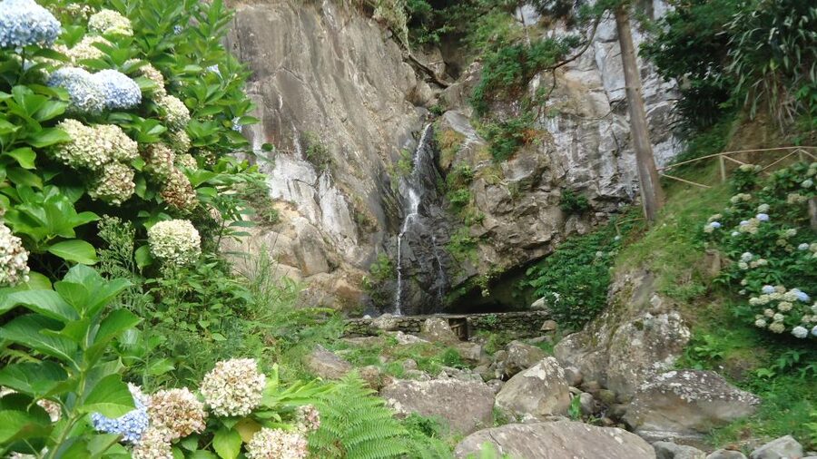 Ponta Delgada: Private Full or Half-Day 4x4 São Miguel Tour - Furnas: hot springs, fumaroles, and local traditions