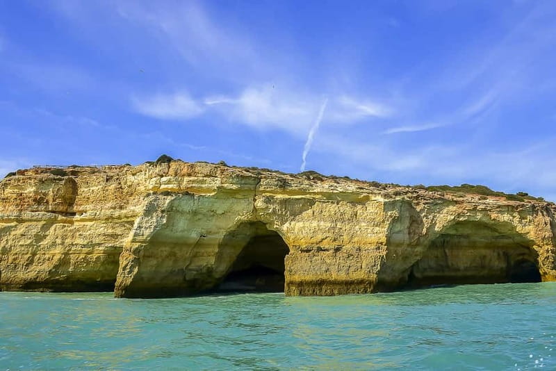 Portimão: Benagil Caves Speed Boat Tour with Sunset Option - Ferragudo Castle and a glimpse of coastal life