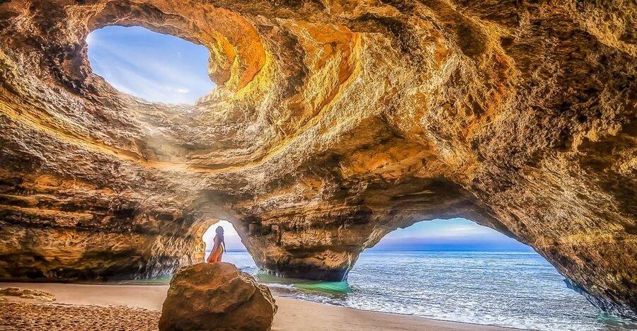 Portimão: Benagil Caves Speed Boat Tour with Sunset Option - Guides, captains, and the feel aboard