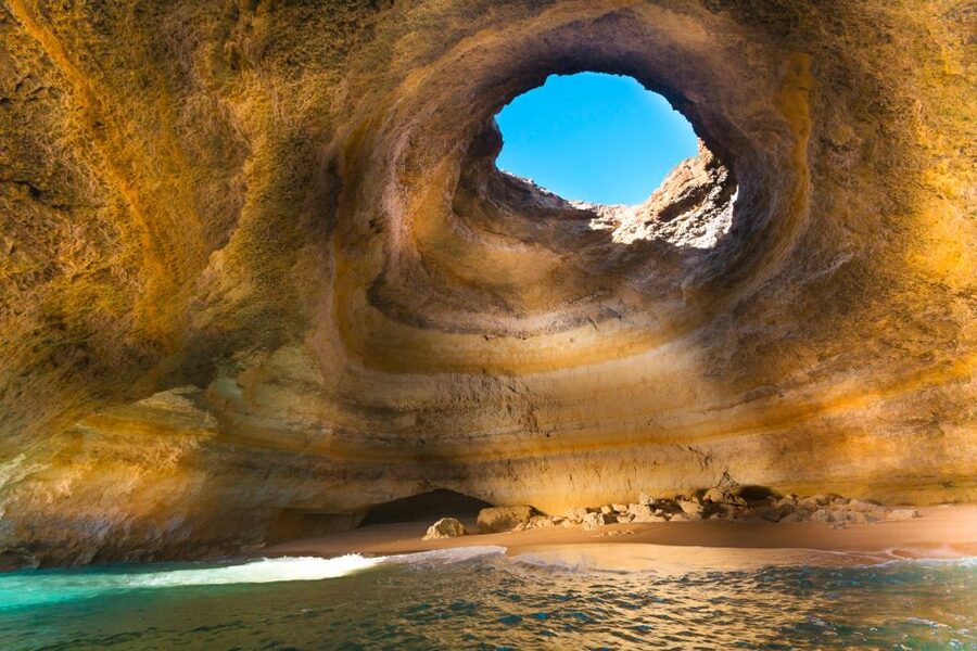Portimão: Benagil Sea Caves Speedboat Adventure Tour - Portimão to Ferragudo and the Castle