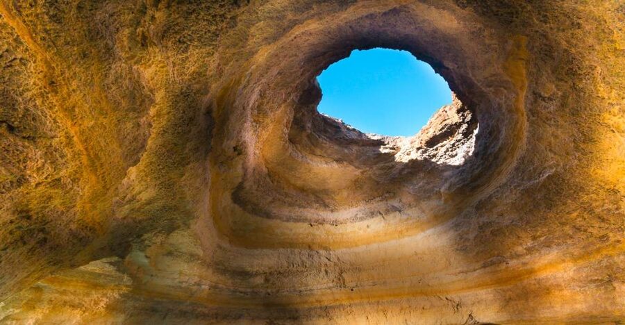 Portimão: Benagil Sea Caves Speedboat Adventure Tour - Reaching the Benagil Sea Cave