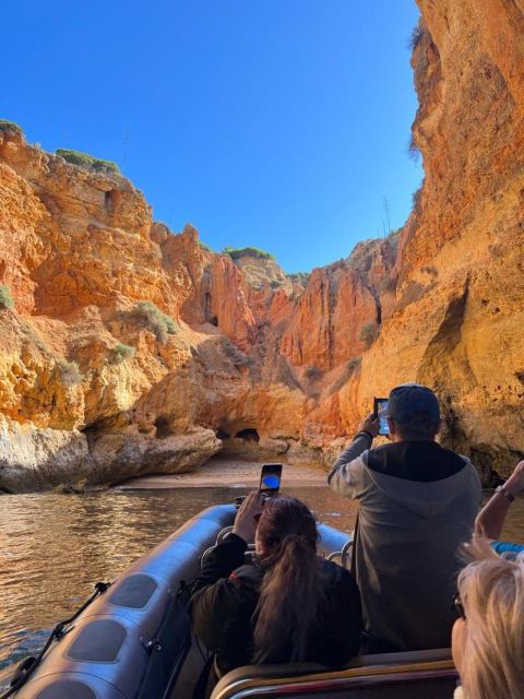 Portimao: Boat trip to the Benagil Cave - Praia dos Caneiros and Carvoeiro