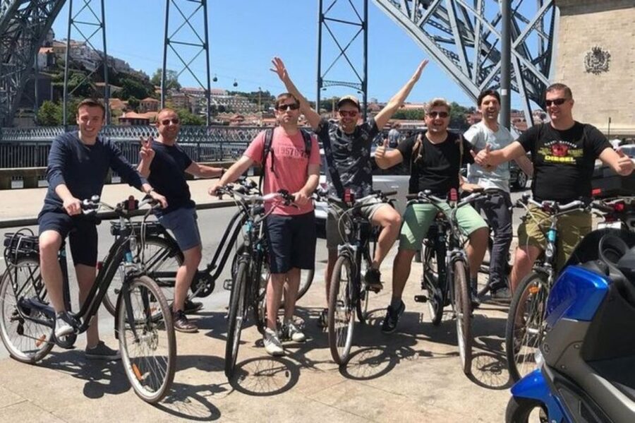 Porto: 1 to 4 Day Electric Bicycle Rental - Starting with a route that suits your legs