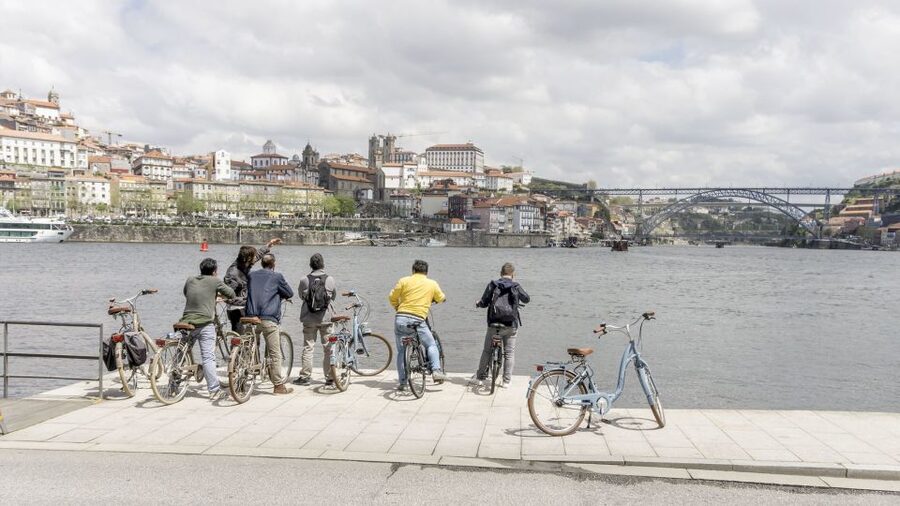Porto: 3-Hour Bike Tour - Porto’s waterfront begins with art and old stone