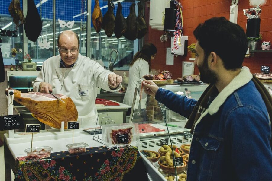 Porto: 3-Hour Food Tour - Walking through old shops and Liberdade Square