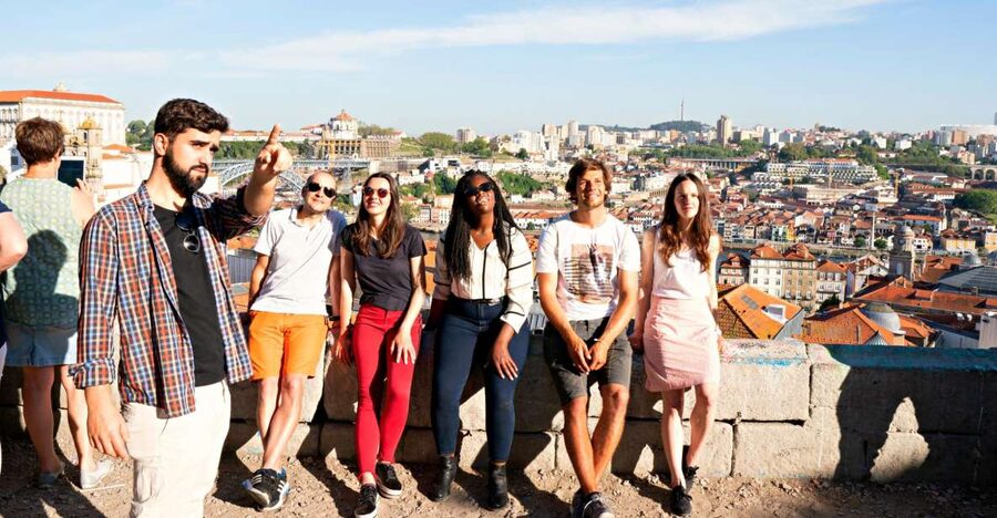 Porto: 3-Hour Guided City Highlights Walking Tour - Porto Cathedral and the City’s Beginnings