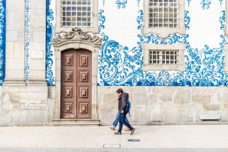 Porto: 3-Hour Guided City Highlights Walking Tour - Down Through Miragaia Toward the Douro