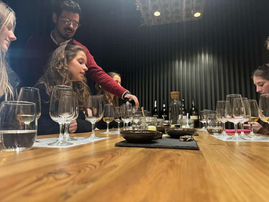 Porto: 5 Port Wine Tasting with Delicious Pairings - The Five-Port Flight Adds More Range