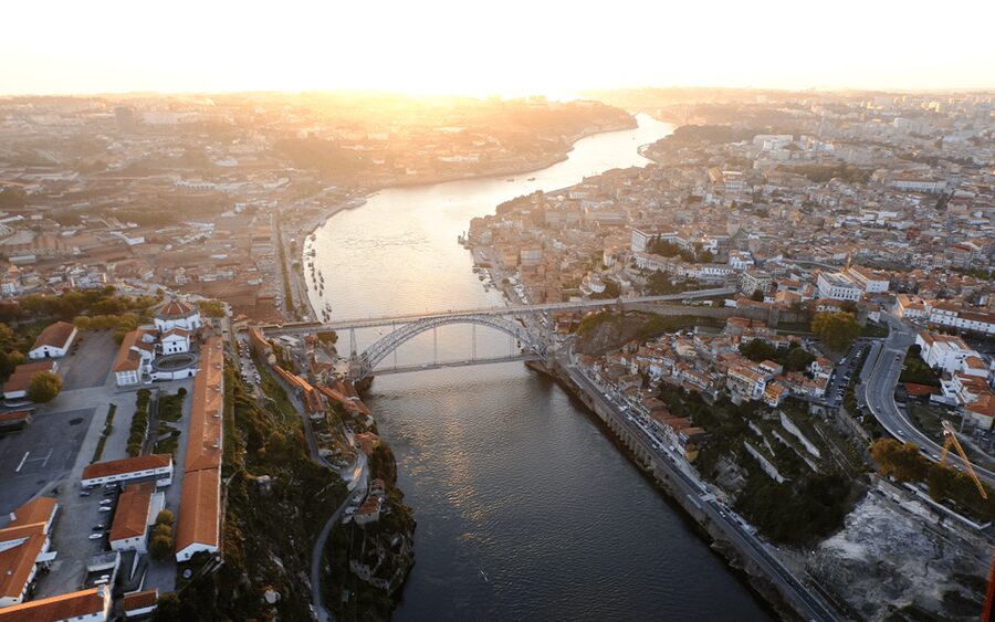Porto: 5D Flight over de City for all family. - How it compares with Porto’s real views