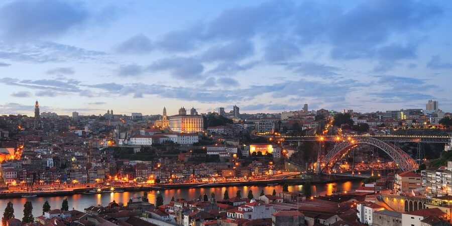 Porto: All-Inclusive Fado Dinner Show and Night Tour - Key points to know before booking