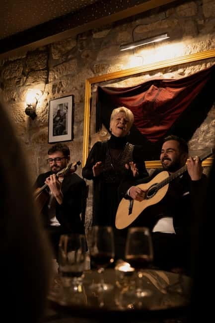 Porto: An Intimate Fado Show in a Historical Tavern - The second set: traditional Fado with a different emotional weight