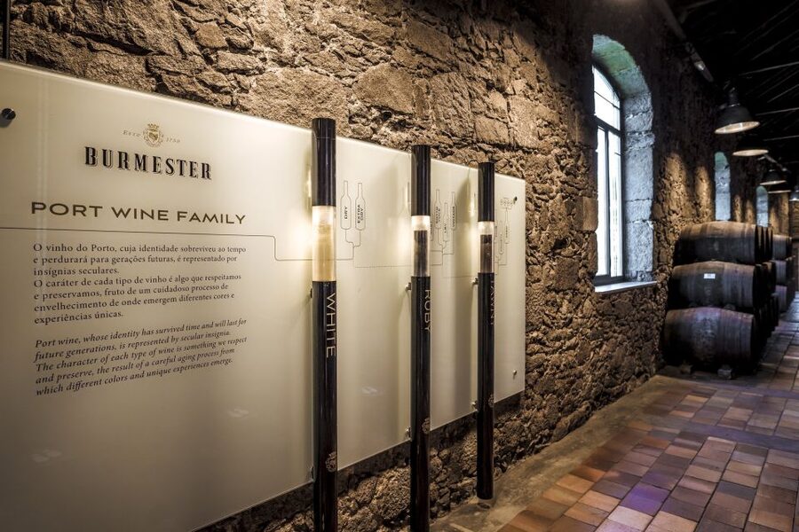 Porto: Burmester Cellar Tour with Tasting & Pairing Options - Tasting two or three Ports