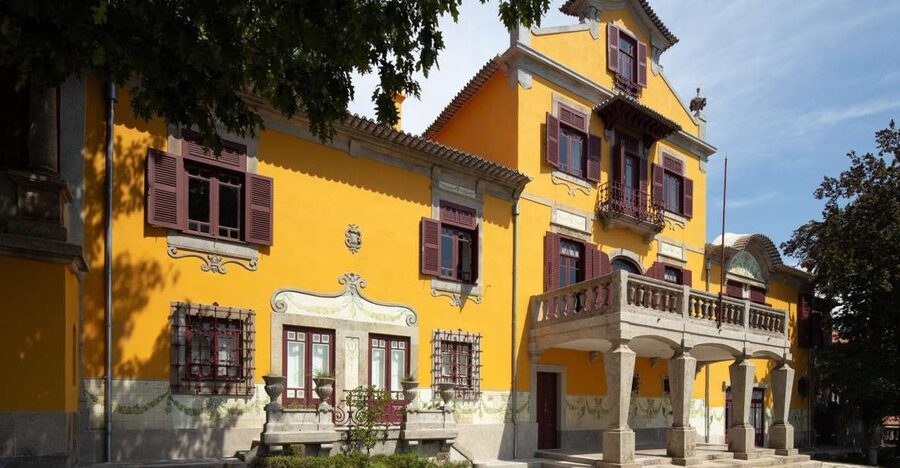 Porto: Casa São Roque Direct Entry Ticket - Entering the house and its early-20th-century design