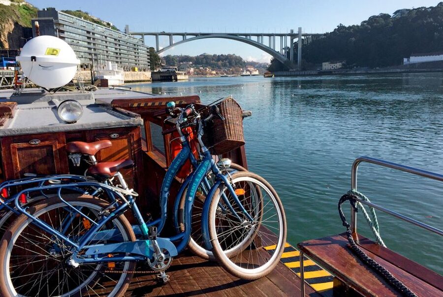 Porto: City Bike Rental - What the ride feels like on Porto’s surfaces