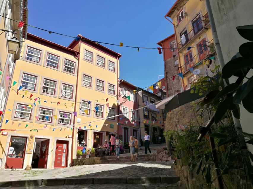 Porto: City Highlights 3-Hour Guided Electric Bike Tour - São Bento Station and the cathedral