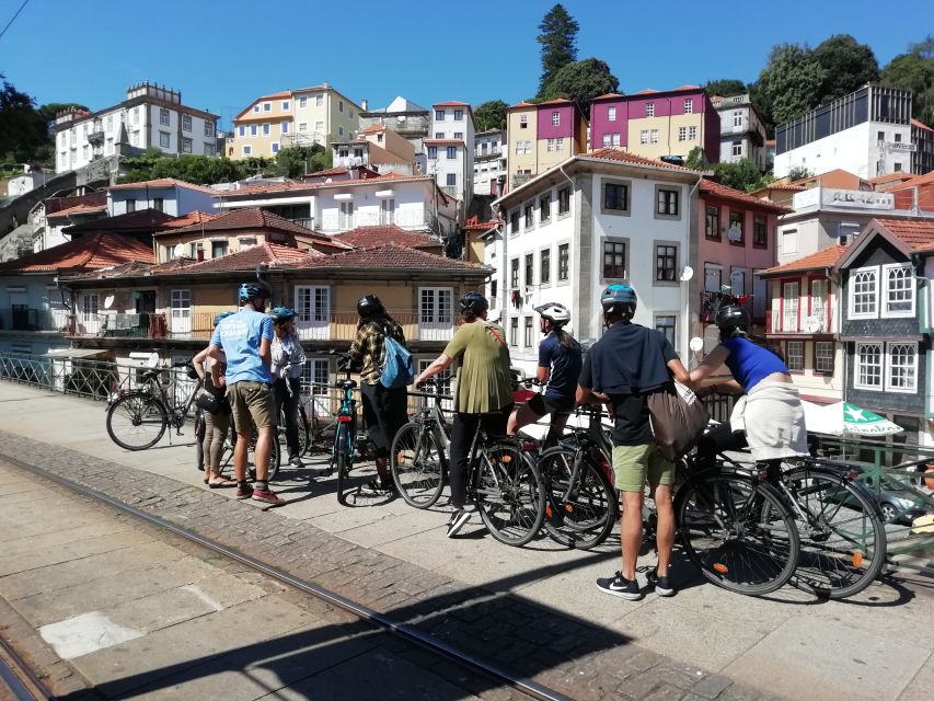 Porto: City Highlights 3-Hour Guided Electric Bike Tour - Traffic, rain, and the real riding conditions
