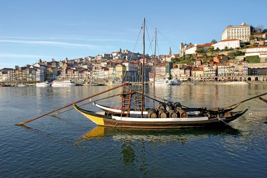 Porto: City Tour, 6 Bridges Cruise and Wine Tasting - Should you book the Porto city and river tour?