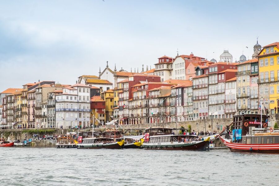 Porto: City Train Tour, River Cruise & Wine Cellar - Returning through Porto’s central sights