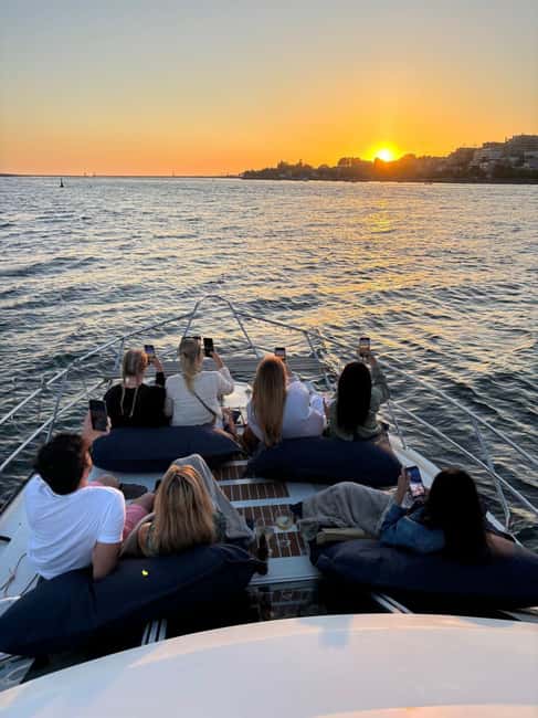 Porto: City Views or Sunset Tour with Drinks - Who will enjoy this most