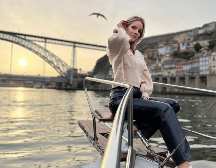 Porto: Classic Sailboat Cruise Along the Douro River - What is included on the boat