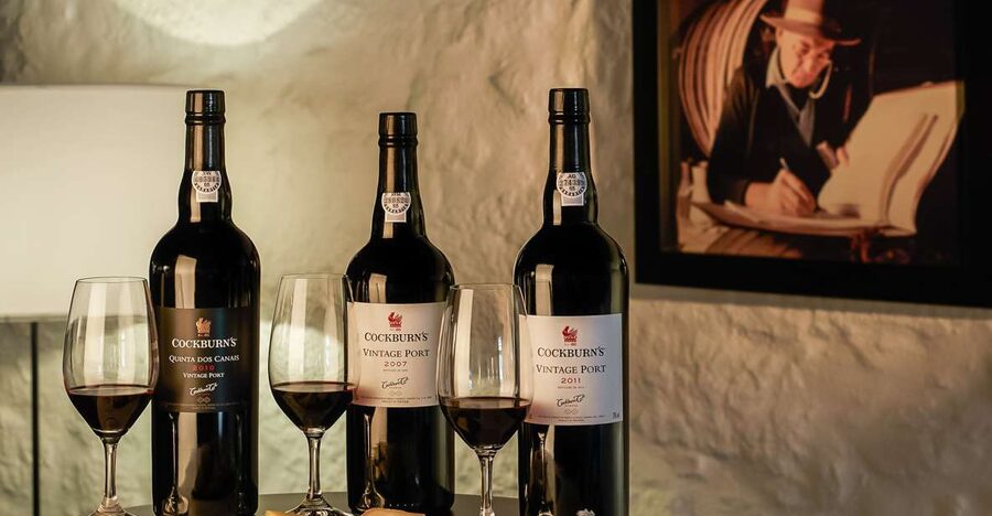 Porto: Cockburn’s Port Lodge Tour and Tasting - Inside Vila Nova de Gaia’s enormous Port cellar