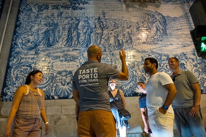 Porto Craft Beer Tour: 7 Beers + 3 Food Pairings in a Small Group - A Fabrica da Picaria pairs beer with Francesinha