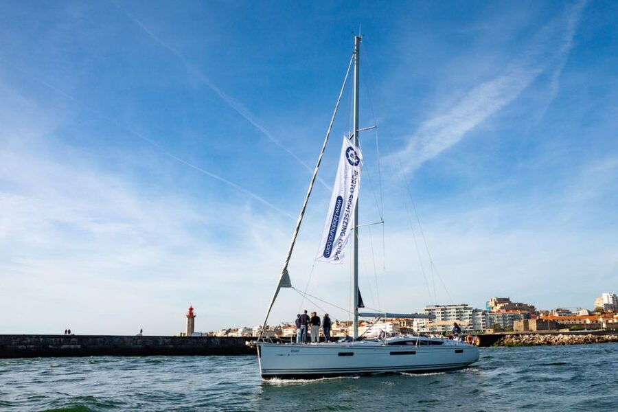 Porto: Daytime or Sunset Douro River Sightseeing Cruise - Arrábida Bridge and the western river