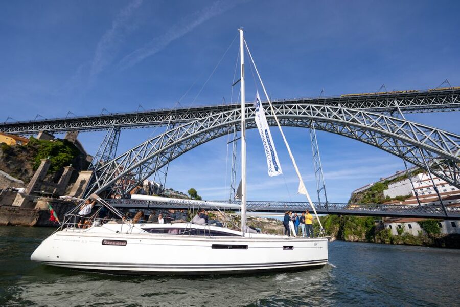 Porto: Daytime or Sunset Douro River Sightseeing Cruise - Turning toward Foz do Douro and the Atlantic