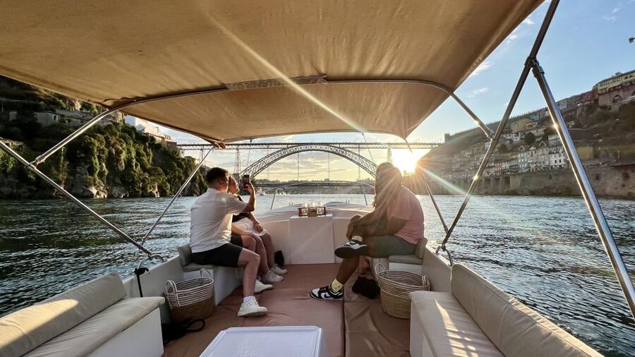 Porto: Douro River Boat Cruise with Port Wine Tasting - Three wines, snacks, and the port story
