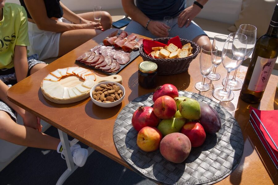 Porto: Douro Valley & Amarante Wine, Food & River Tour - Why this Douro day trip works so well
