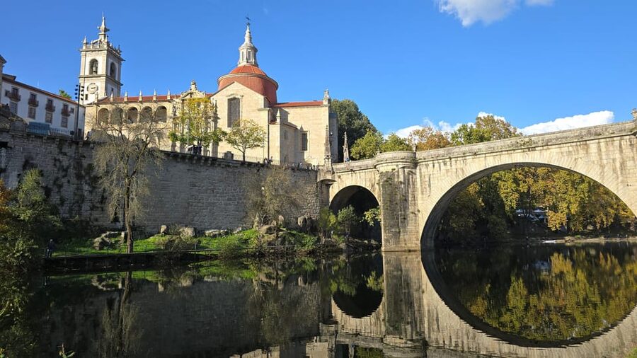 Porto: Douro Valley & Amarante Wine, Food & River Tour - Photo stops across the Douro Valley