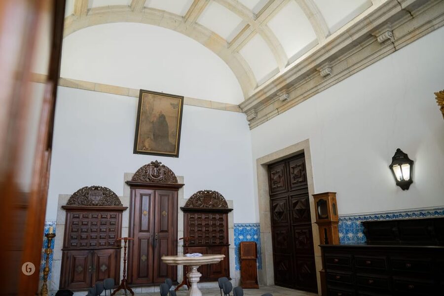 “Porto: Fado Show with Guided Tour in a Historic Monastery” - Practical details that make the evening easier